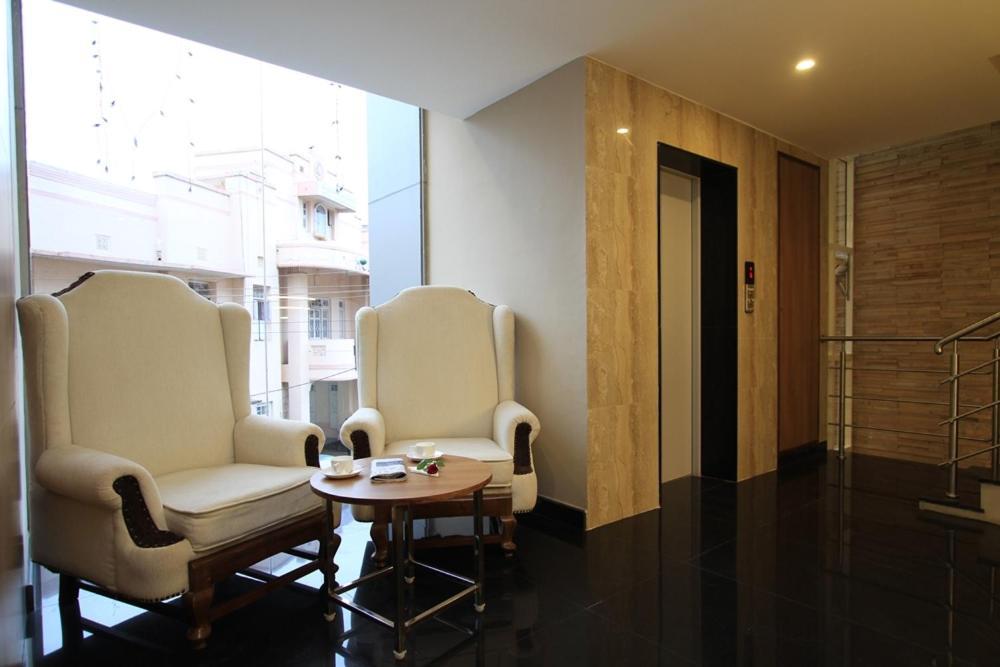 Samasth Rooms And Suits 迈索尔 外观 照片