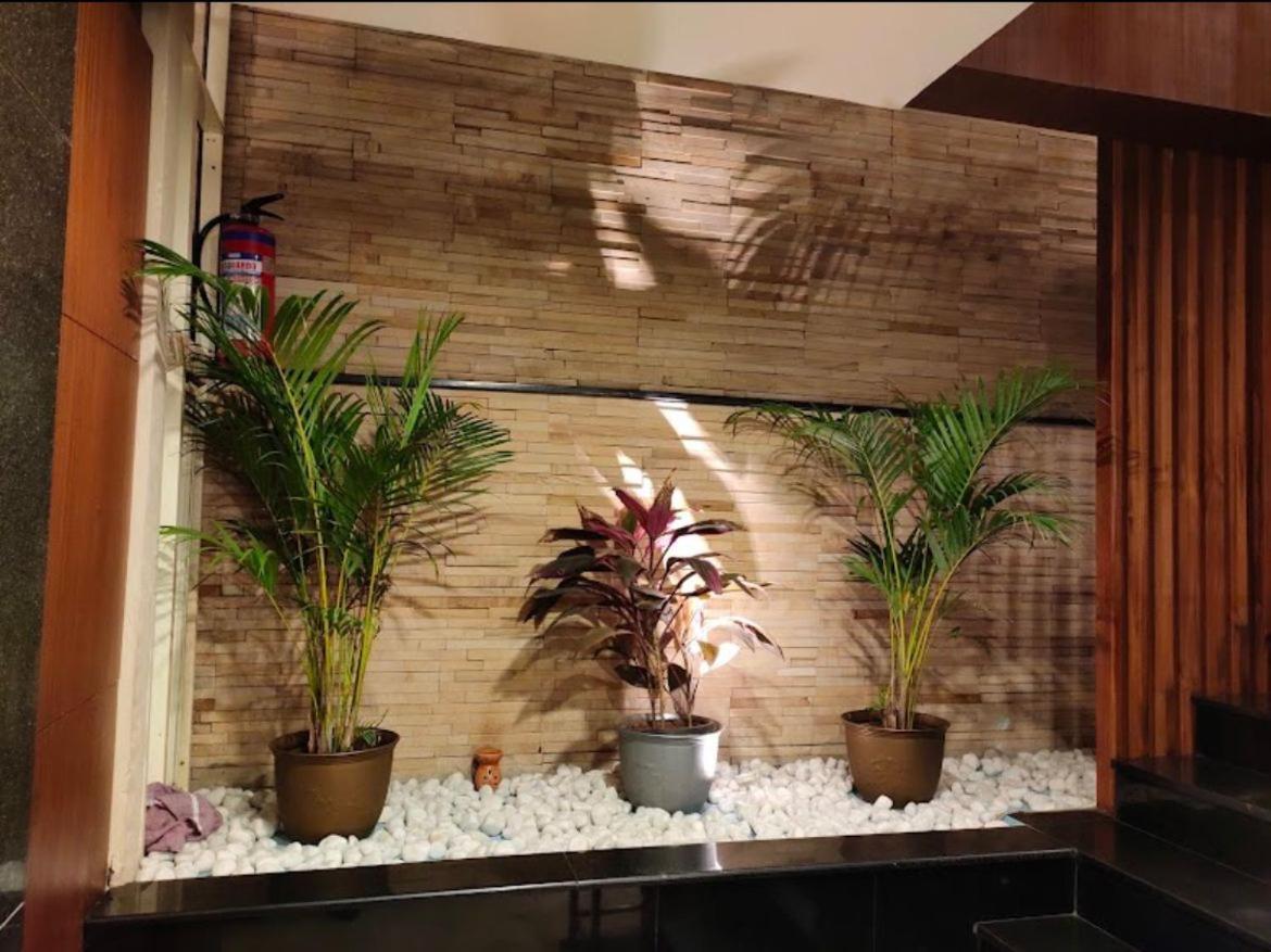 Samasth Rooms And Suits 迈索尔 外观 照片