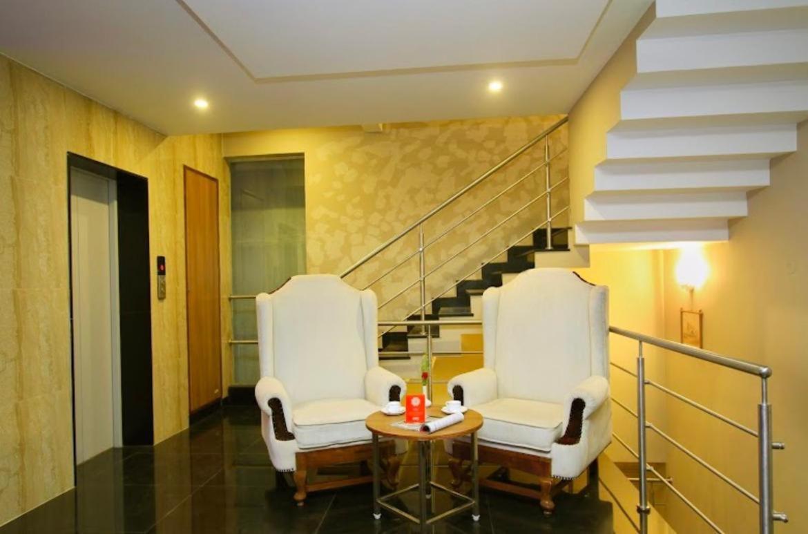 Samasth Rooms And Suits 迈索尔 外观 照片