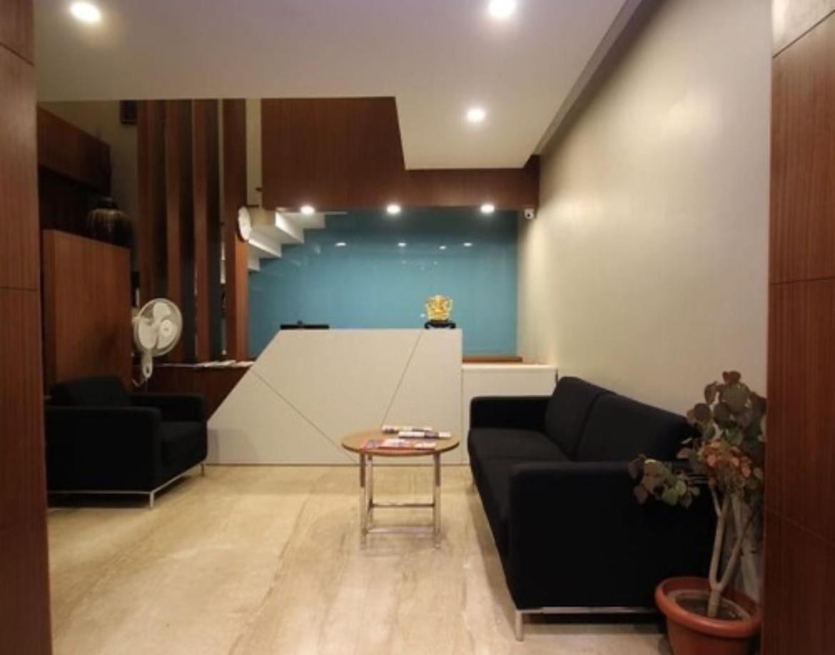 Samasth Rooms And Suits 迈索尔 外观 照片