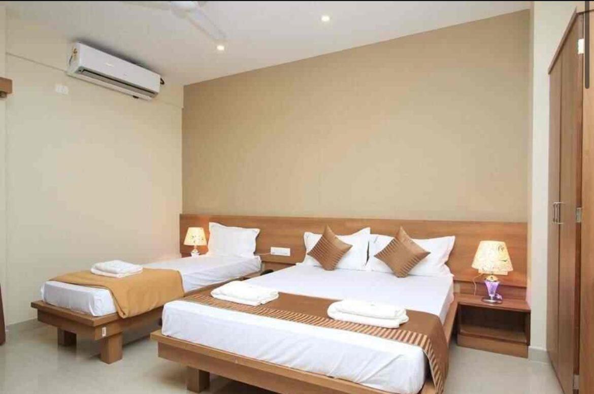 Samasth Rooms And Suits 迈索尔 外观 照片
